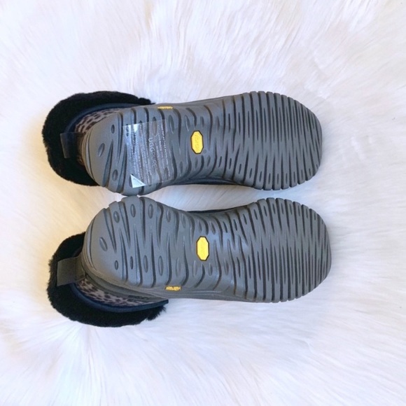 UGG Adirondack Boot II Exotic Waterproof - Picture 9 of 9